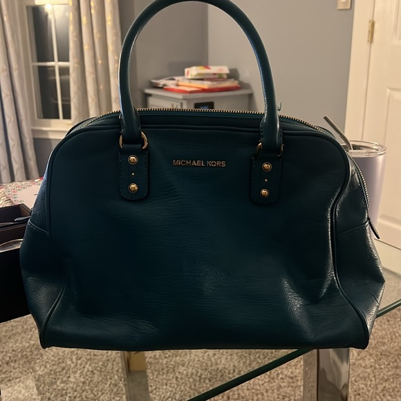 Michael Kors purses in great condition! - Picture 5 of 10
